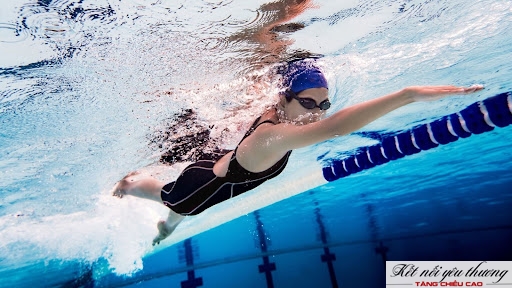 Bơi lội là môn thể thao lý tưởng nếu bạn muốn cải thiện chiều cao 1m57