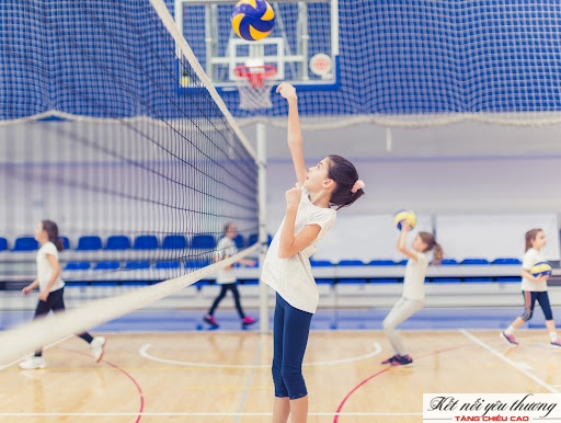 Bật nhảy trong bóng chuyền giúp tăng cường mô xương và duy trì mật độ xương