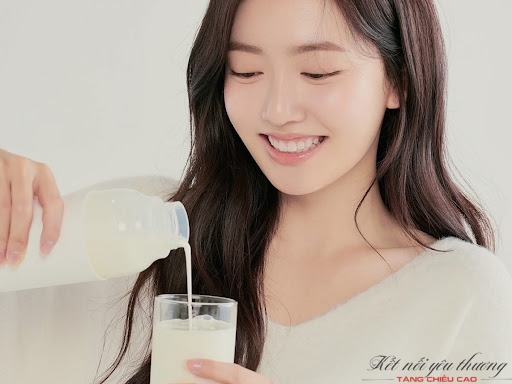 Uống sữa đậu nành giúp làm trắng da một cách tự nhiên